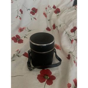 Vivitar 1:2.5 28mm auto wide angle Lens with Case